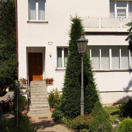 Guest House Venus Praha Bagian luar foto